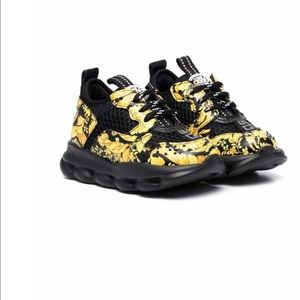 Versace Toddler Boy Sneakers size 20 but fit US 5C